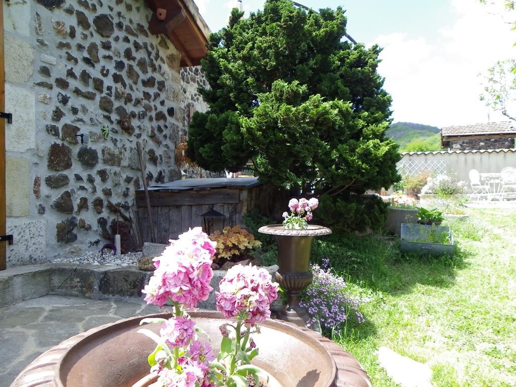 Le Cabanon Bed & Breakfast Thueyts Dış mekan fotoğraf